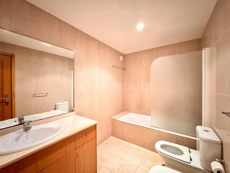 Apartamento T3 para Venda em Mafamude e Vilar do Paraíso Foto 10