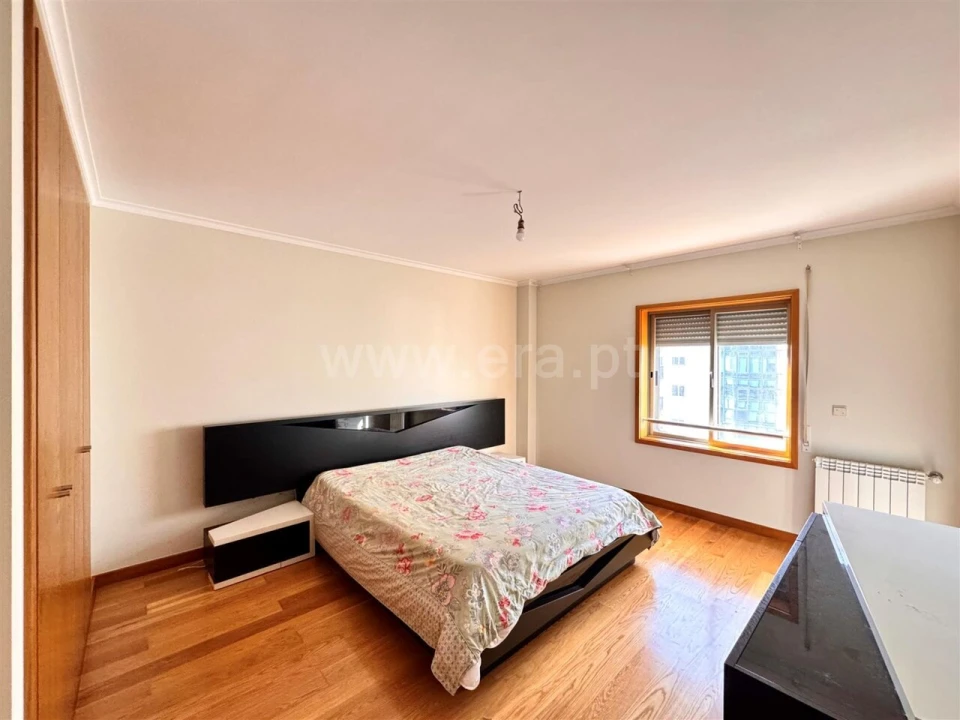 Apartamento T3 para Venda em Mafamude e Vilar do Paraíso Foto 6