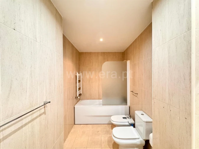 Apartamento T3 para Venda em Mafamude e Vilar do Paraíso Foto 11