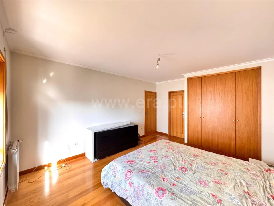 Apartamento T3 para Venda em Mafamude e Vilar do Paraíso Foto 8