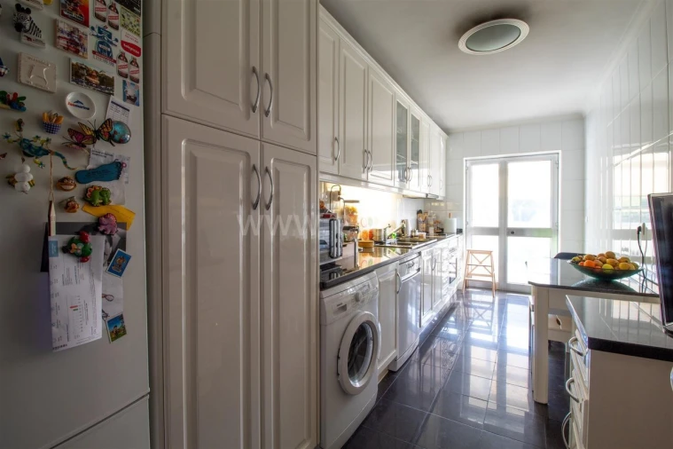 Apartamento T3 para Venda em Mafamude e Vilar do Paraíso Foto 16