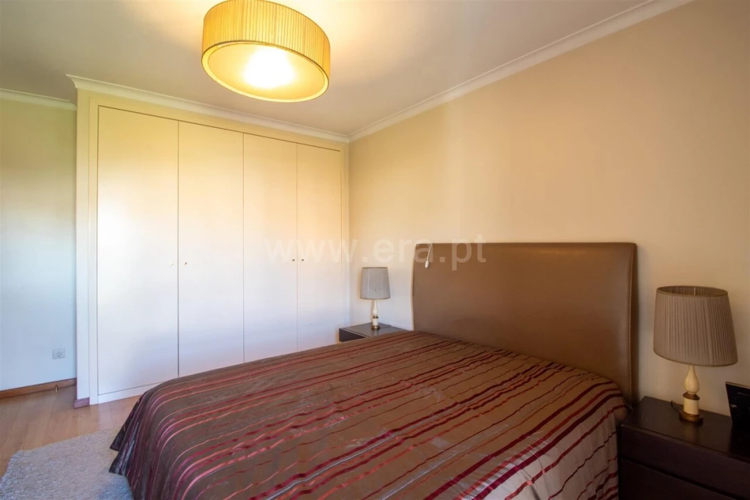 Apartamento T3 para Venda em Mafamude e Vilar do Paraíso Foto 11