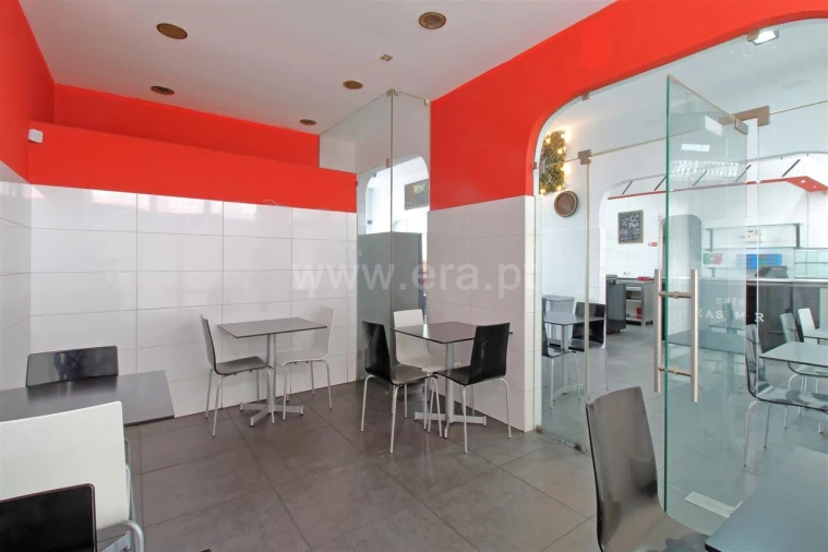 Loja para Arrendamento em Vilar de Andorinho Foto 6