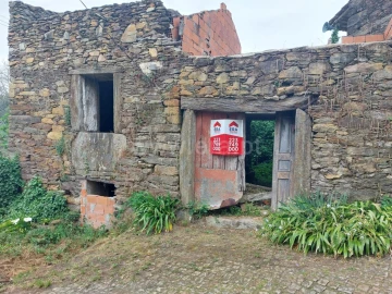 Moradia T0 para Venda em Raiva, Pedorido e Paraíso