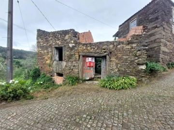 Moradia T0 para Venda em Raiva, Pedorido e Paraíso