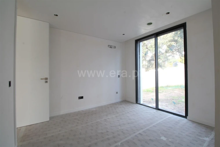 Moradia T5 para Venda em Pedroso e Seixezelo Foto 17