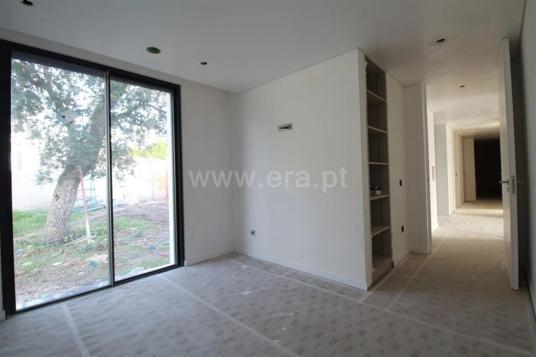 Moradia T5 para Venda em Pedroso e Seixezelo Foto 16