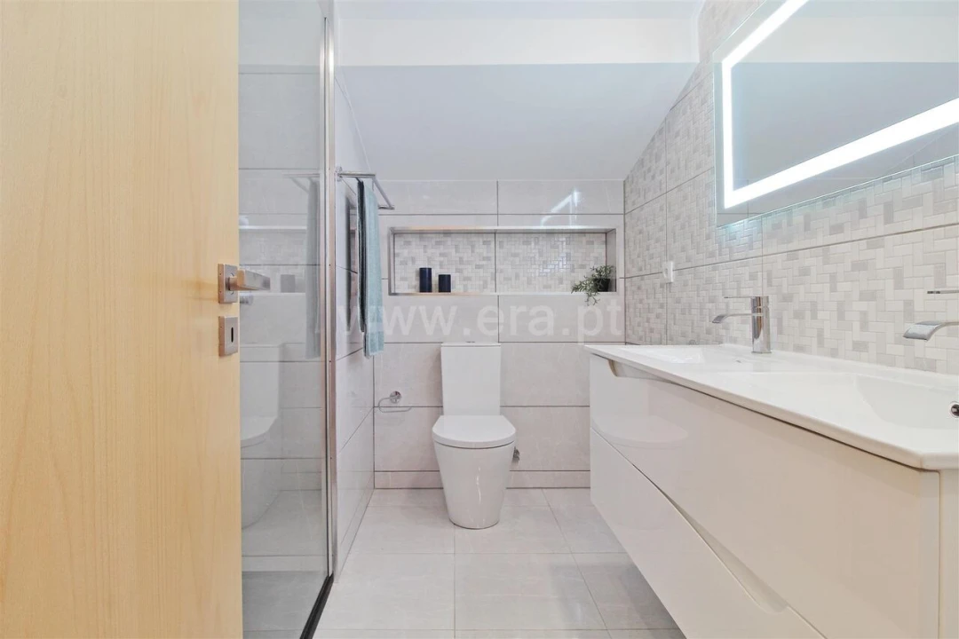 Moradia T2 para Venda em Mafamude e Vilar do Paraíso Foto 16