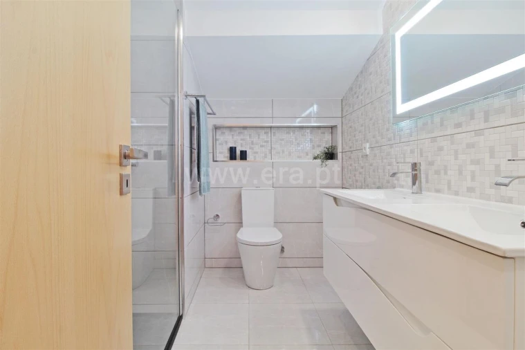 Moradia T2 para Venda em Mafamude e Vilar do Paraíso Foto 16