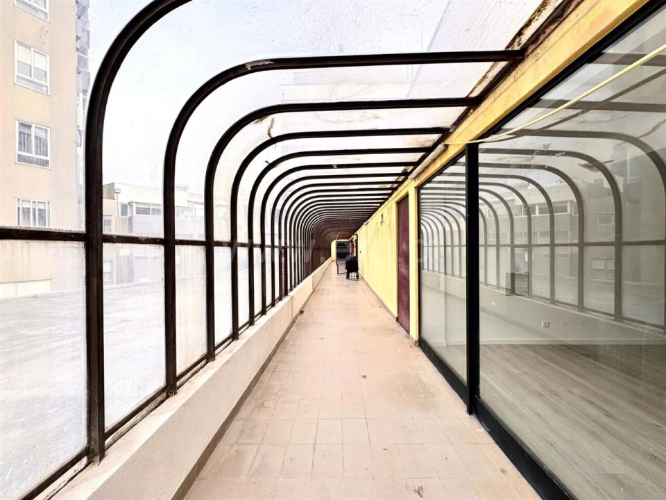 Loja para Venda em Santa Marinha e São Pedro da Afurada Foto 7