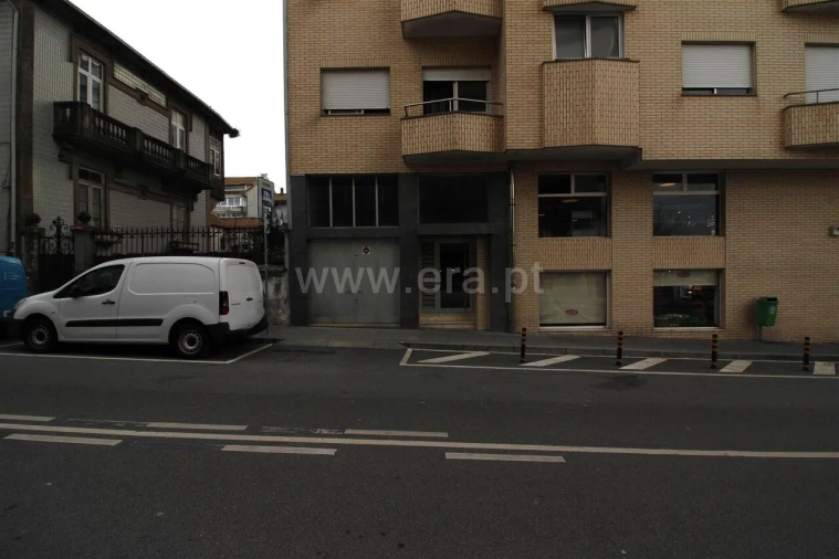 Armazém para Venda em Santa Marinha e São Pedro da Afurada Foto 3