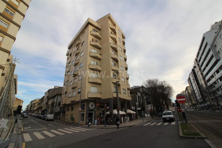 Armazém para Venda em Santa Marinha e São Pedro da Afurada Foto 2