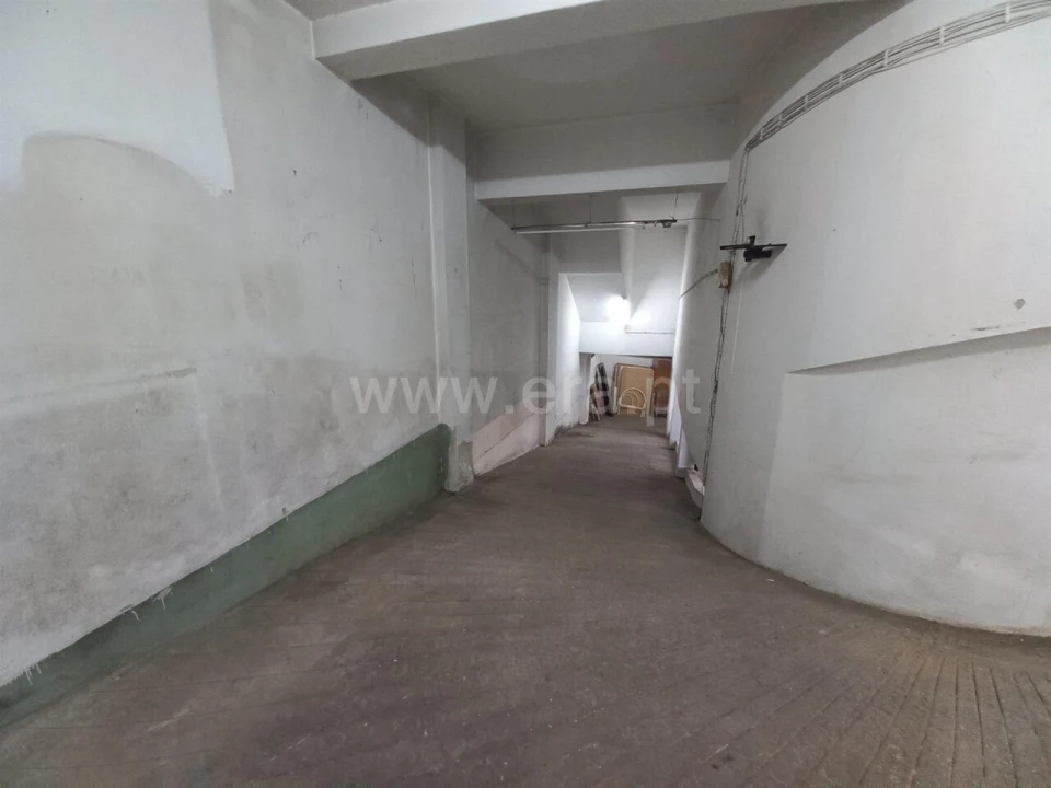 Armazém para Venda em Santa Marinha e São Pedro da Afurada Foto 5