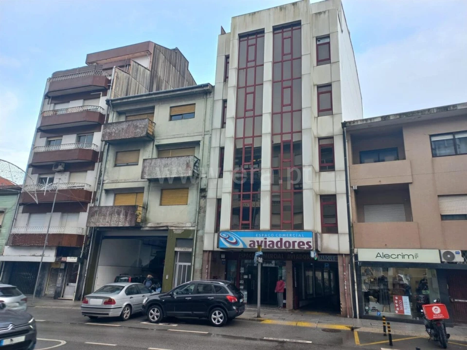 Loja para Venda em Mafamude e Vilar do Paraíso Foto 3