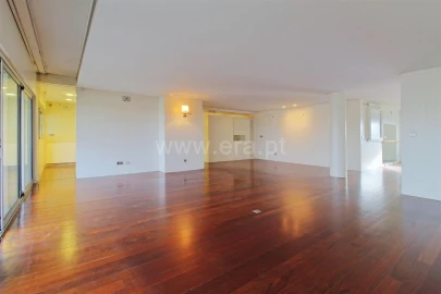 Apartamento T2 para Venda em Aldoar, Foz do Douro e Nevogilde