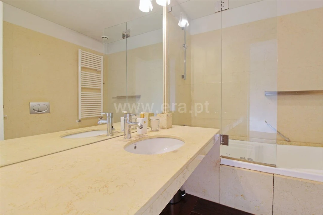 Apartamento T2 para Venda em Aldoar, Foz do Douro e Nevogilde Foto 16