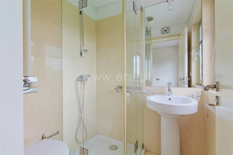 Apartamento T2 para Venda em Aldoar, Foz do Douro e Nevogilde Foto 12