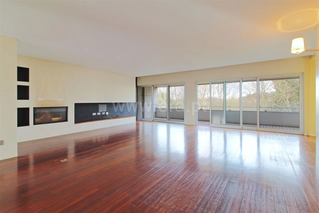 Apartamento T2 para Venda em Aldoar, Foz do Douro e Nevogilde Foto 1