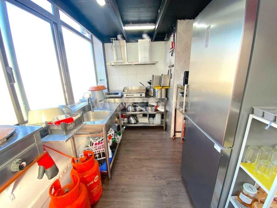 Loja para Trespasse em Mafamude e Vilar do Paraíso Foto 6