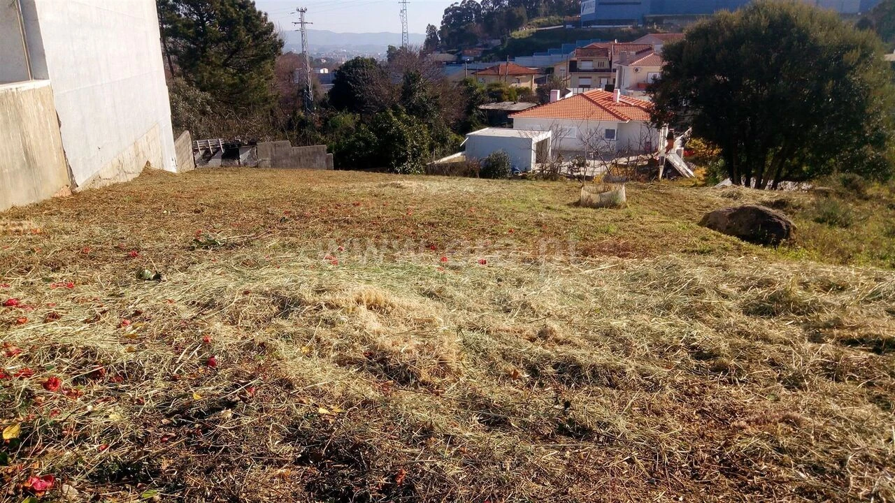 Terreno para Venda em Pedroso e Seixezelo Foto 2