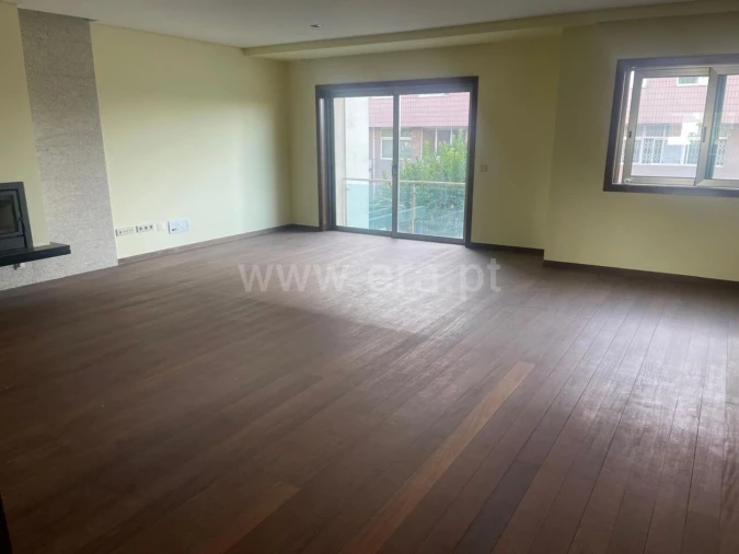 Moradia T4 para Venda em Mafamude e Vilar do Paraíso Foto 1