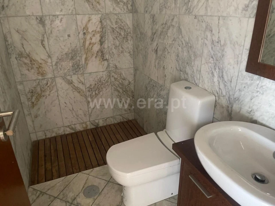 Moradia T4 para Venda em Mafamude e Vilar do Paraíso Foto 8