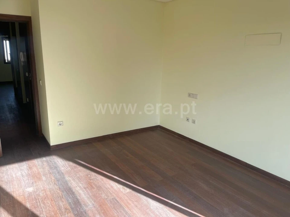 Moradia T4 para Venda em Mafamude e Vilar do Paraíso Foto 20