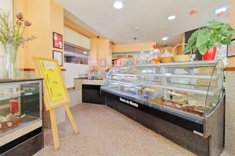 Loja para Trespasse em Vilar de Andorinho Foto 5