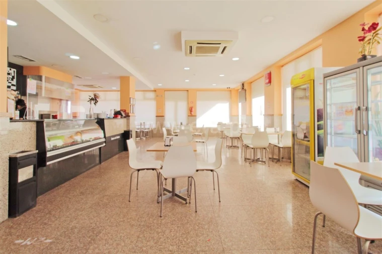 Loja para Trespasse em Vilar de Andorinho Foto 8