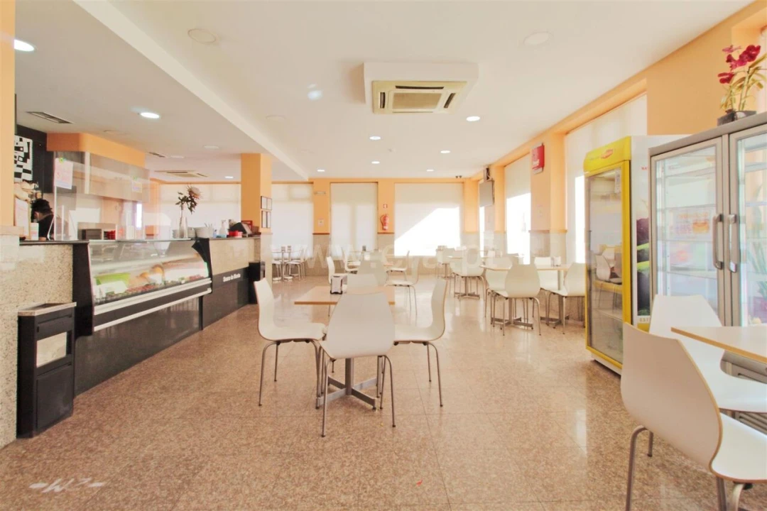 Loja para Trespasse em Vilar de Andorinho Foto 8