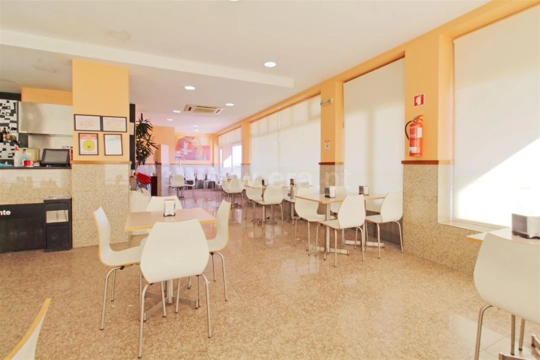 Loja para Trespasse em Vilar de Andorinho Foto 3