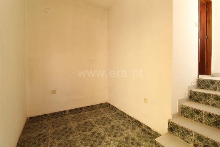 Armazém para Venda em Vilar de Andorinho Foto 4