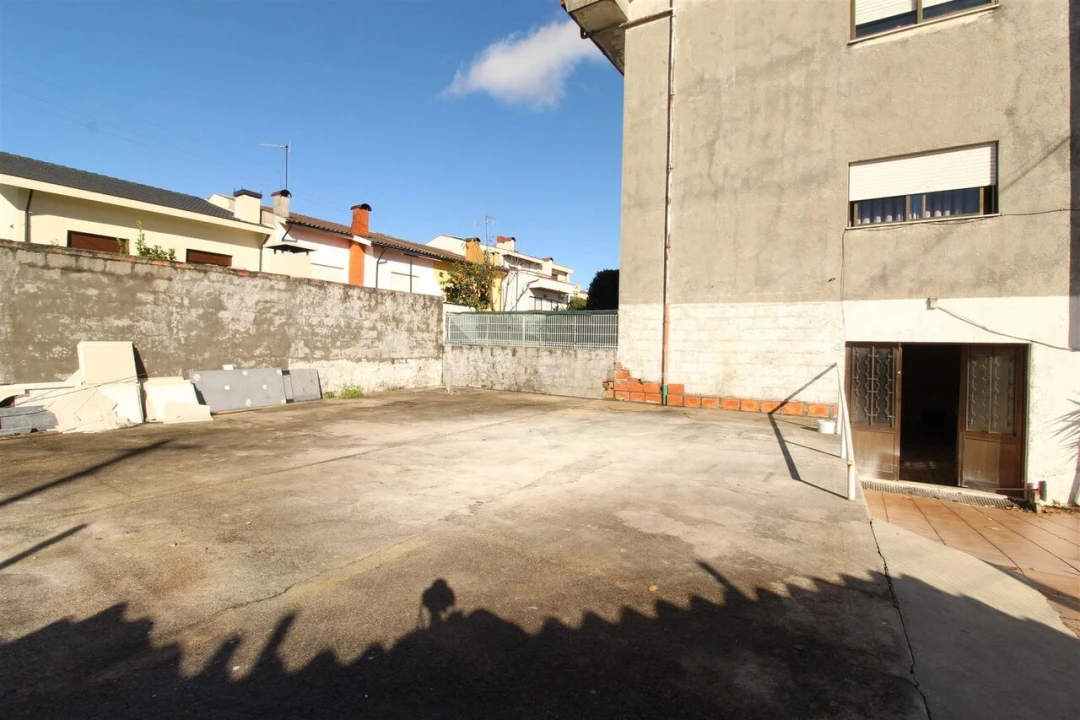 Armazém para Venda em Vilar de Andorinho Foto 10