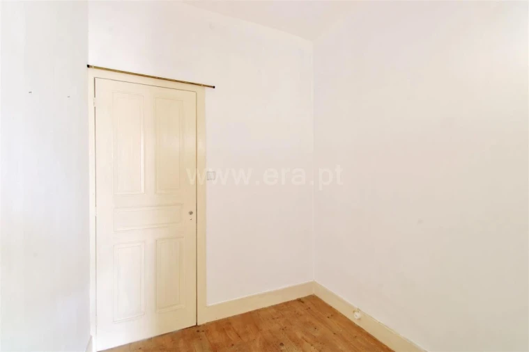 Moradia T6 para Venda em Mafamude e Vilar do Paraíso Foto 6