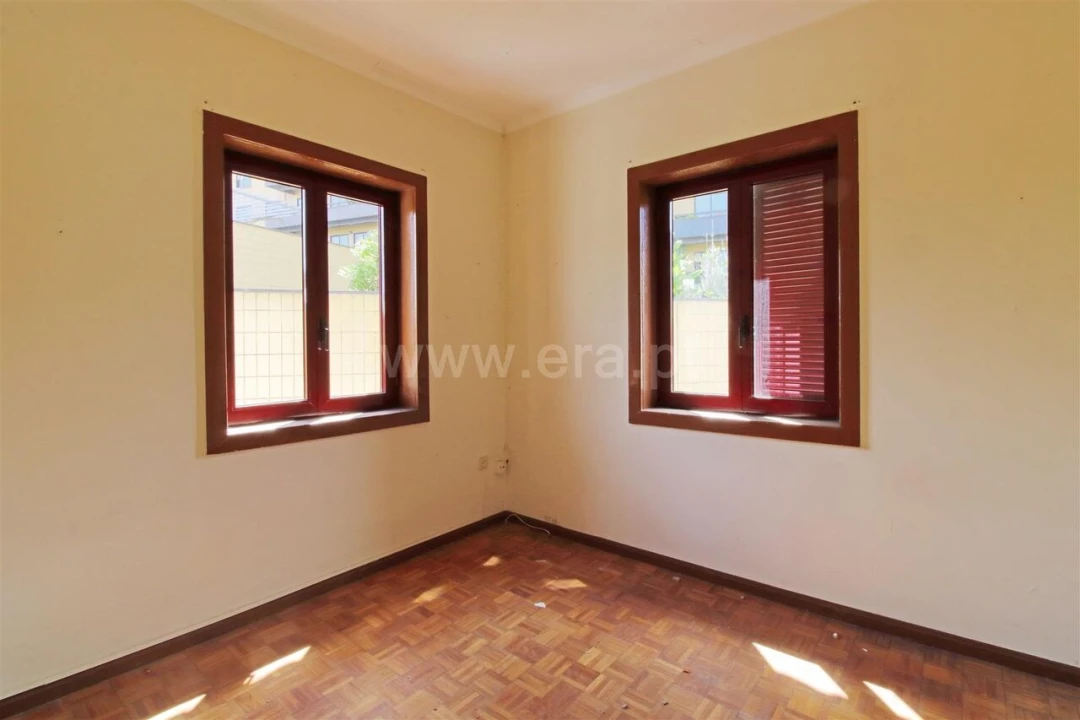 Moradia T6 para Venda em Mafamude e Vilar do Paraíso Foto 16