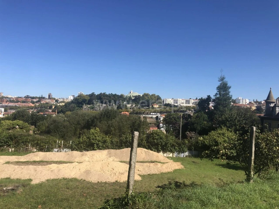 Terreno para Venda em Santa Marinha e São Pedro da Afurada Foto 1