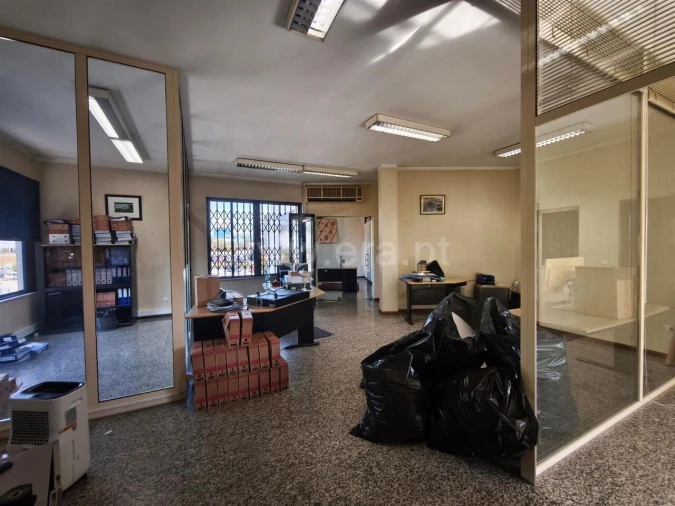 Armazém para Venda em Pedroso e Seixezelo Foto 15