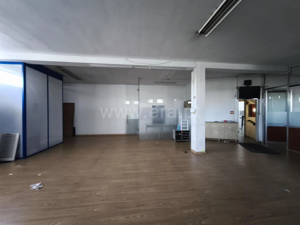 Armazém para Venda em Pedroso e Seixezelo Foto 9