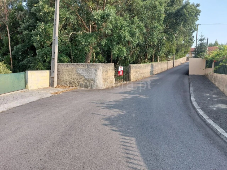 Terreno para Venda em Pedroso e Seixezelo Foto 1
