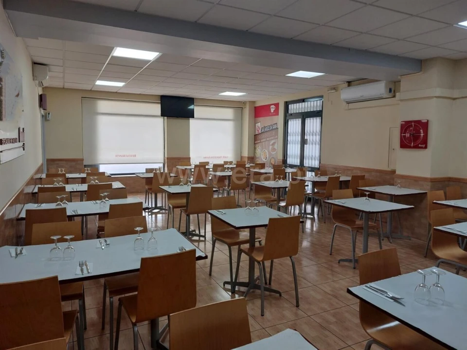 Loja para Trespasse em Vilar de Andorinho Foto 2