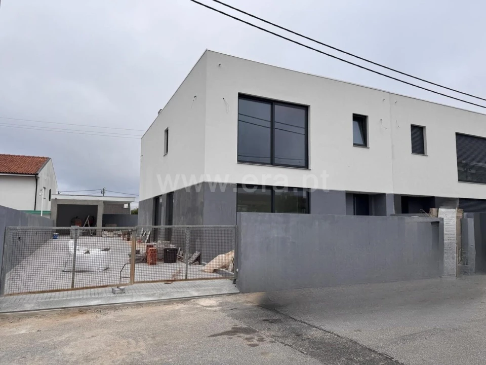Moradia T3 para Venda em Serzedo e Perosinho Foto 7