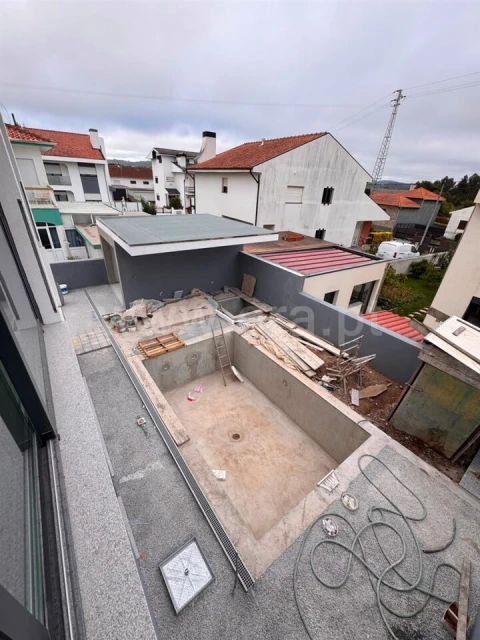 Moradia T3 para Venda em Serzedo e Perosinho