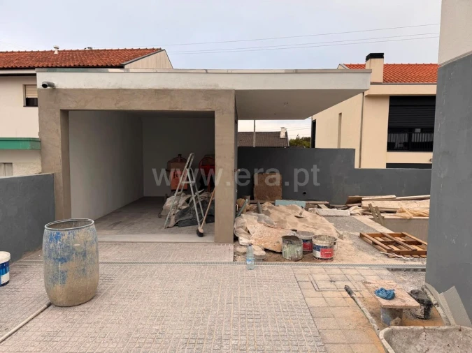 Moradia T3 para Venda em Serzedo e Perosinho Foto 4