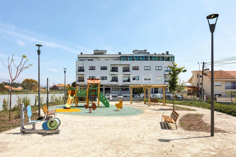 Moradia T3 para Venda em Serzedo e Perosinho Foto 2