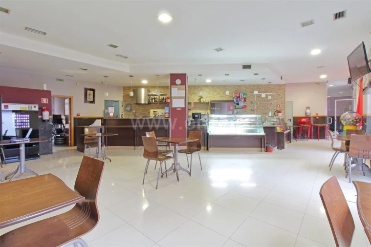 Loja para Trespasse em Vilar de Andorinho Foto 5