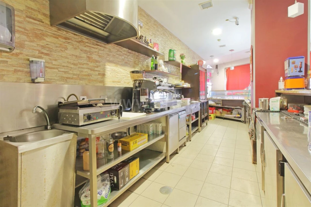 Loja para Trespasse em Vilar de Andorinho Foto 10