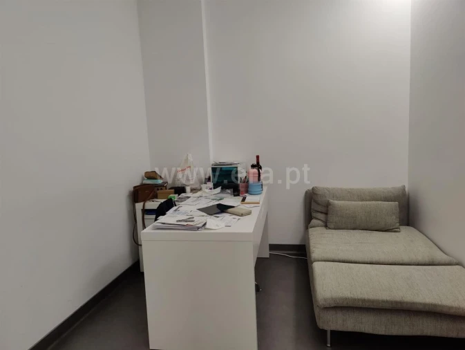 Loja para Trespasse em Mafamude e Vilar do Paraíso Foto 6