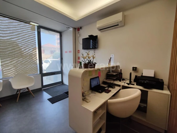 Loja para Trespasse em Mafamude e Vilar do Paraíso Foto 2