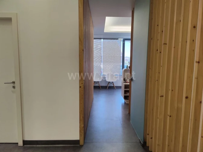 Loja para Trespasse em Mafamude e Vilar do Paraíso Foto 12