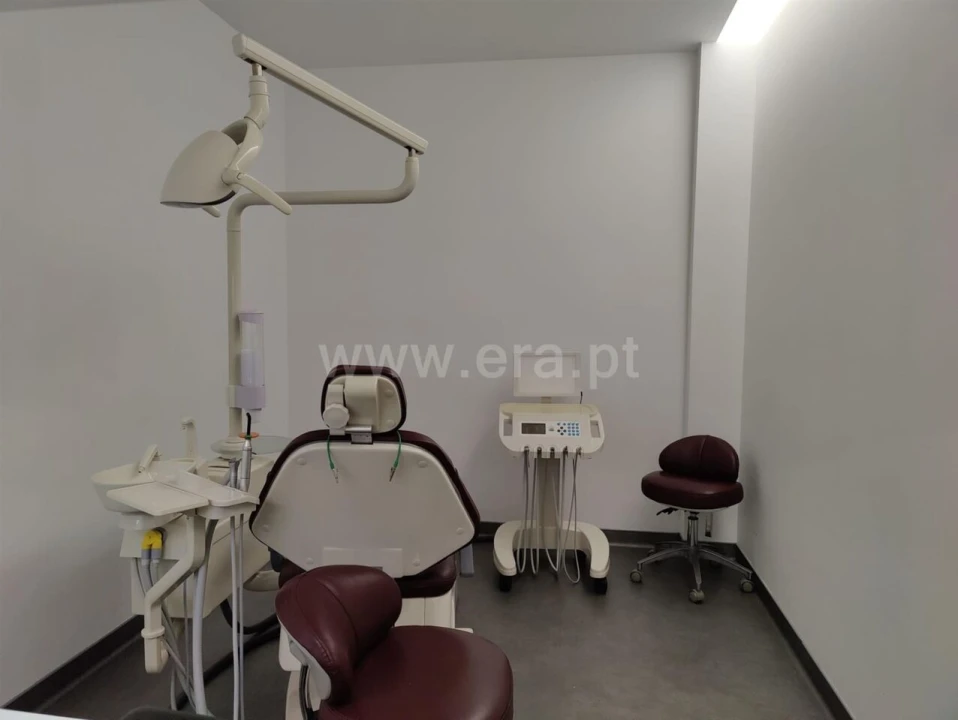 Loja para Trespasse em Mafamude e Vilar do Paraíso Foto 7